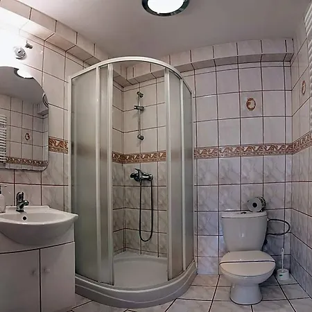 Nad Potokiem 3*