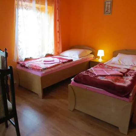 Apart Otel Nad Potokiem 3*